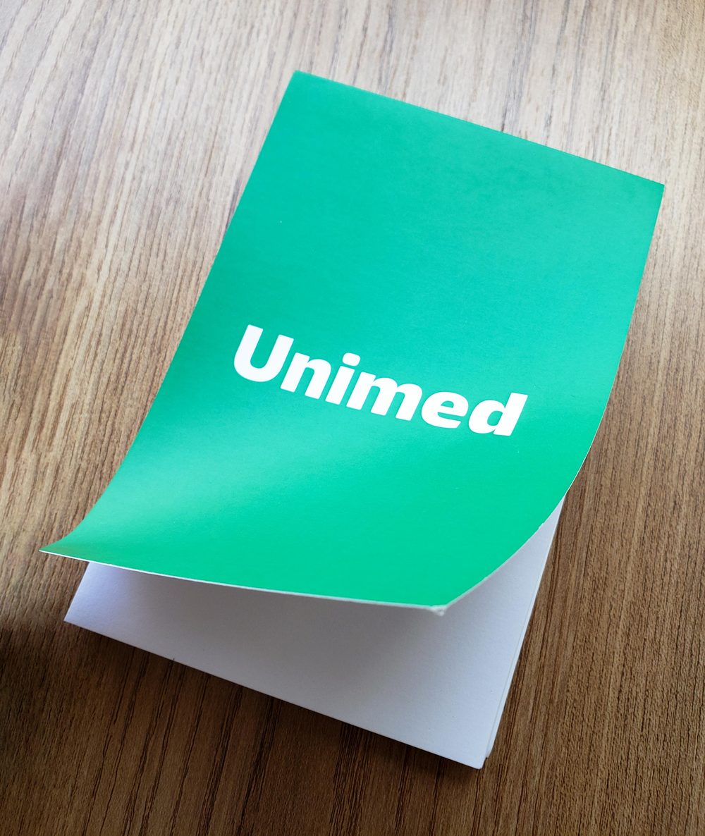 Detalhe da capa personalizada Unimed